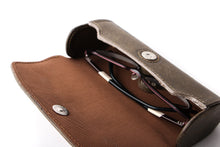 Load image into Gallery viewer, [Boosters]&lt;br&gt;Pueblo Leather Eyeglass Case