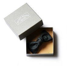Load image into Gallery viewer, [Anchor Bridge]&lt;br&gt; Bow tie