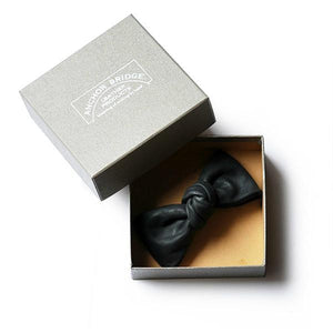 [Anchor Bridge]<br> Bow tie